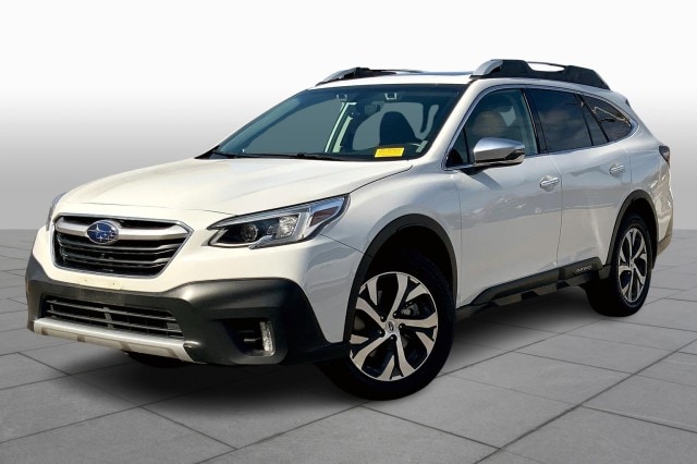 2020 Subaru Outback Touring's photo