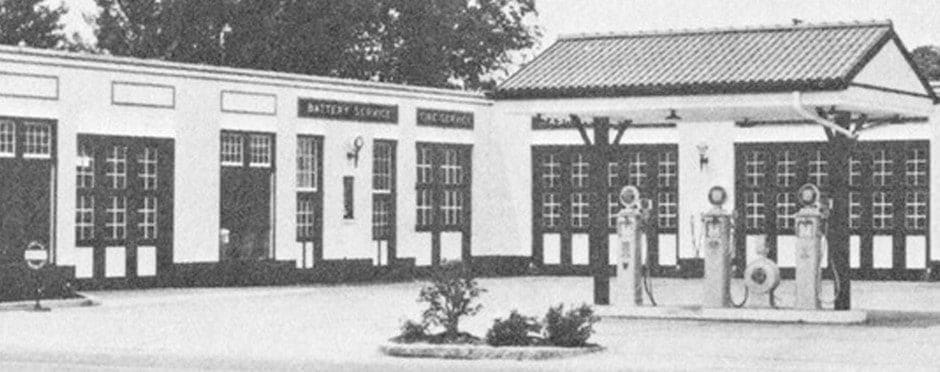 black and white photo of Hull Dobbs dealership