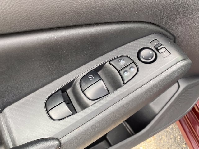 2025 Nissan Altima SV - Photo 16