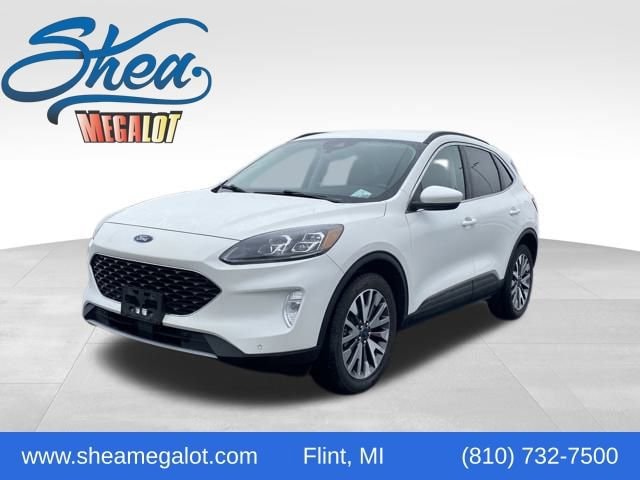 2022 Ford Escape Titanium's photo