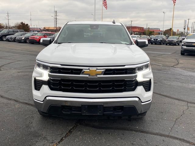 2023 Chevrolet Silverado 1500 LT photo 2