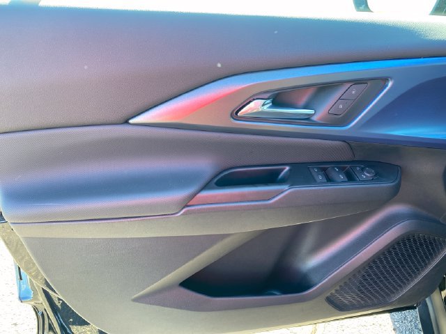 2024 Chevrolet Equinox EV LT - Photo 17