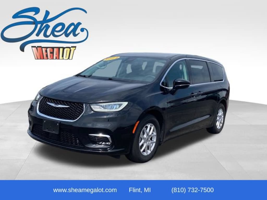 Used 2024 Chrysler Pacifica Touring L
