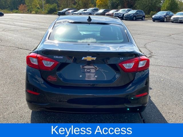 2016 Chevrolet Cruze LT photo 4