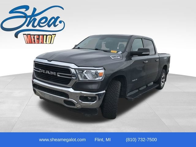 2019 RAM 1500 Big Horn/Lone Star 4x4 Crew Cab 5'7's photo