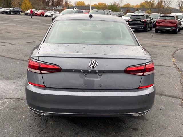 2022 Volkswagen Passat 2.0T Limited photo 3