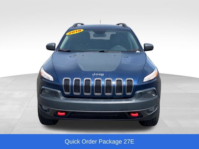 Used 2018 Jeep Cherokee Trailhawk with VIN 1C4PJMBX7JD543885 for sale in Flint Township, MI