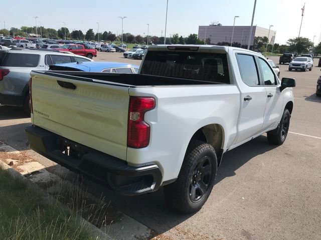 2023 Chevrolet Silverado 1500 photo 2