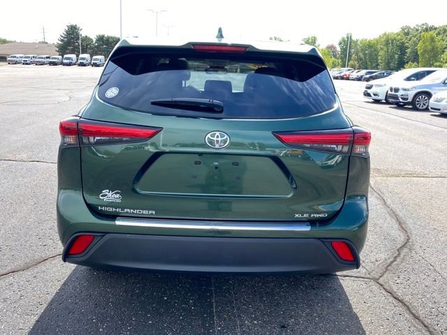 2023 Toyota Highlander XLE photo 4