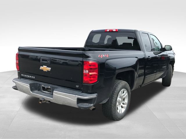 2018 Chevrolet Silverado 1500 LT photo 2