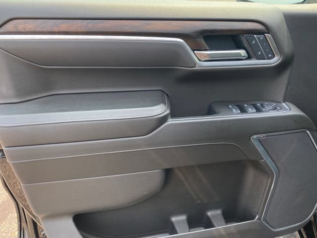 2025 GMC Sierra 1500 SLT - Photo 17