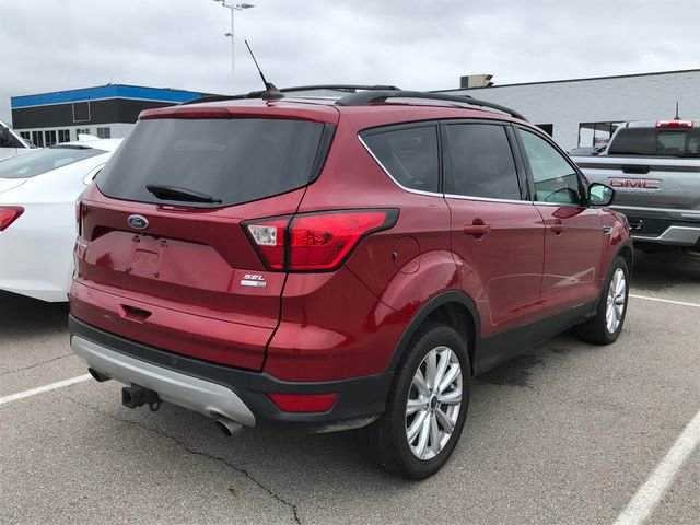 2019 Ford Escape SEL photo 3