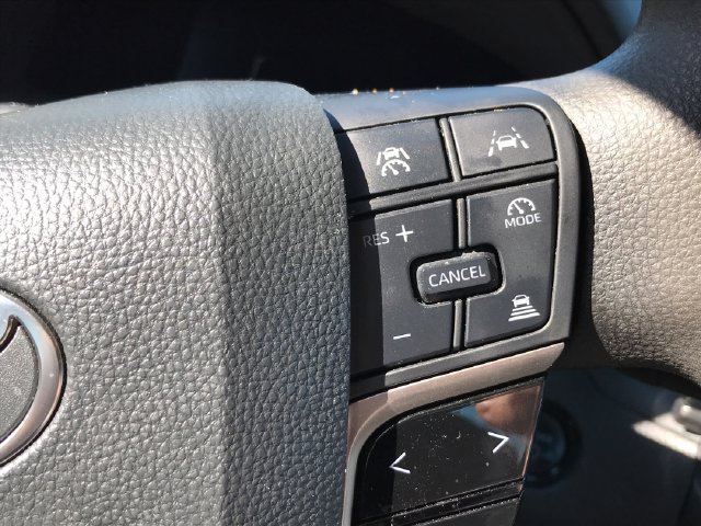 2025 Toyota Camry LE - Photo 31