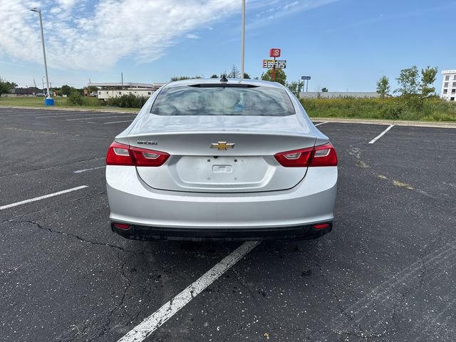 2021 Chevrolet Malibu LS photo 4