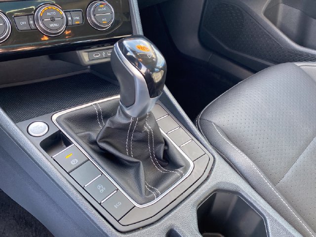 2024 Volkswagen Jetta SE - Photo 11