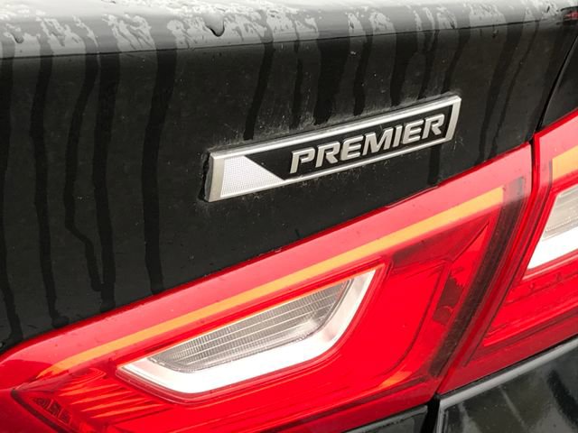 2016 Chevrolet Malibu Premier photo 3