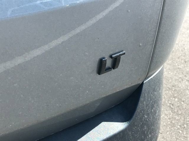 2023 Chevrolet Traverse Cloth photo 2