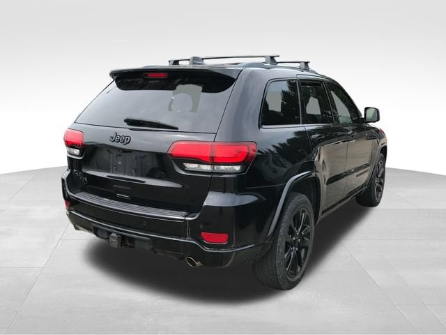 Used 2018 Jeep Grand Cherokee Laredo Altitude IV with VIN 1C4RJFAG0JC417718 for sale in Flint Township, MI