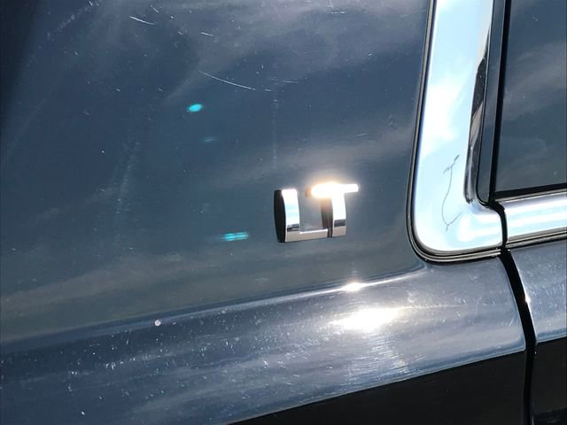 2016 Chevrolet Tahoe LT photo 2