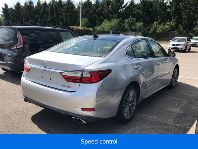 2016 Lexus ES 350 photo 3