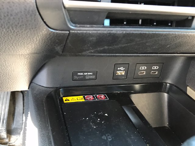 2025 Toyota Camry LE - Photo 32