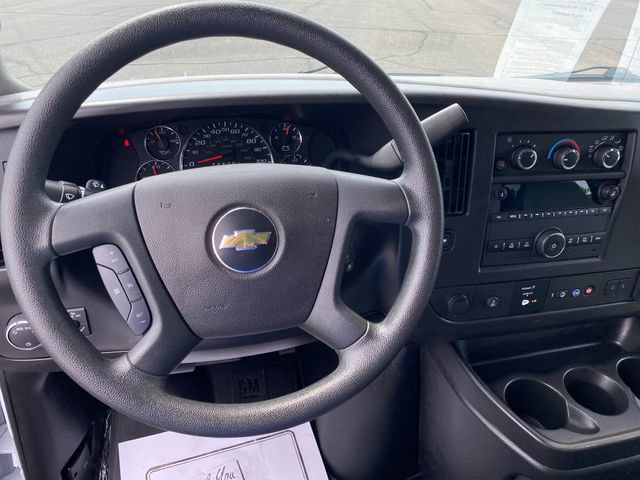 2025 Chevrolet Express Passenger 8