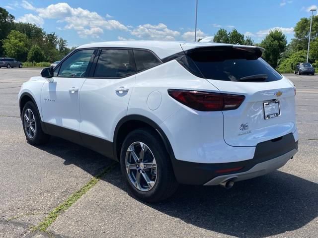 2025 Chevrolet Blazer 2LT photo 3