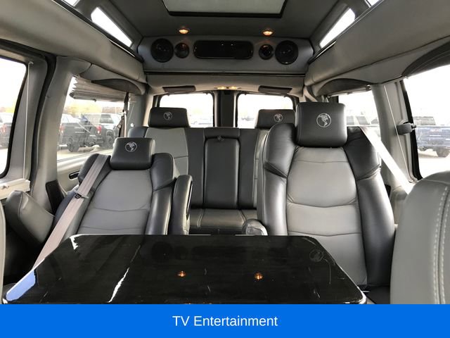 2021 Chevrolet Express Passenger 2500 photo 3