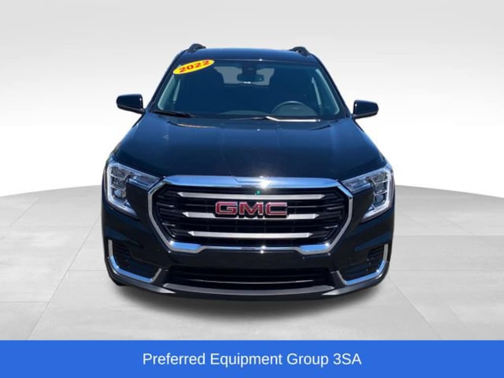 Used 2024 GMC Terrain SLE SUV