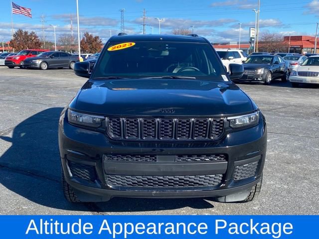 2023 Jeep Grand Cherokee Altitude photo 2