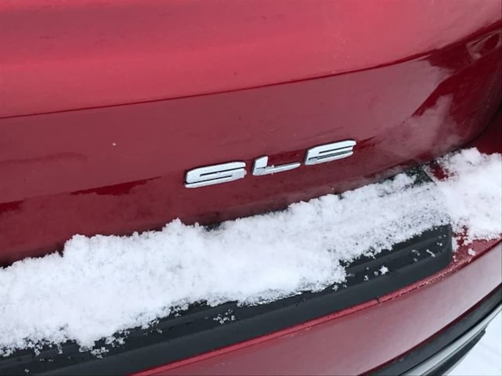 Used 2024 GMC Yukon SLE SUV