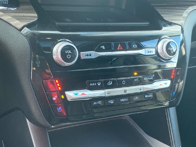 2023 Ford Explorer Limited - Photo 14