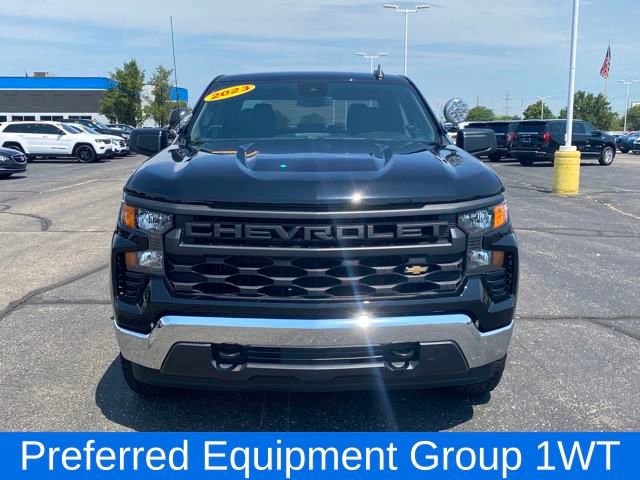 2023 Chevrolet Silverado 1500 photo 2