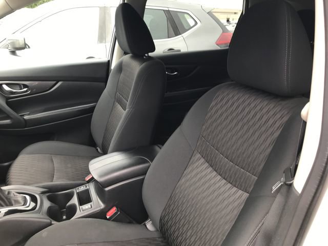 2020 Nissan Rogue SV photo 4