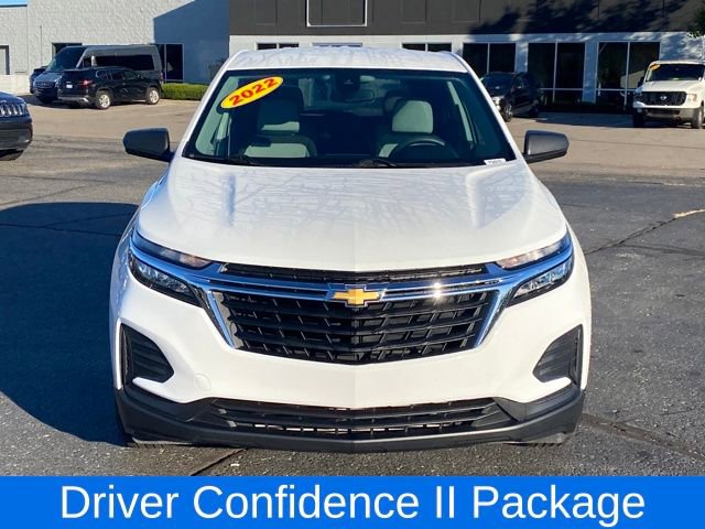 2022 Chevrolet Equinox LS photo 2