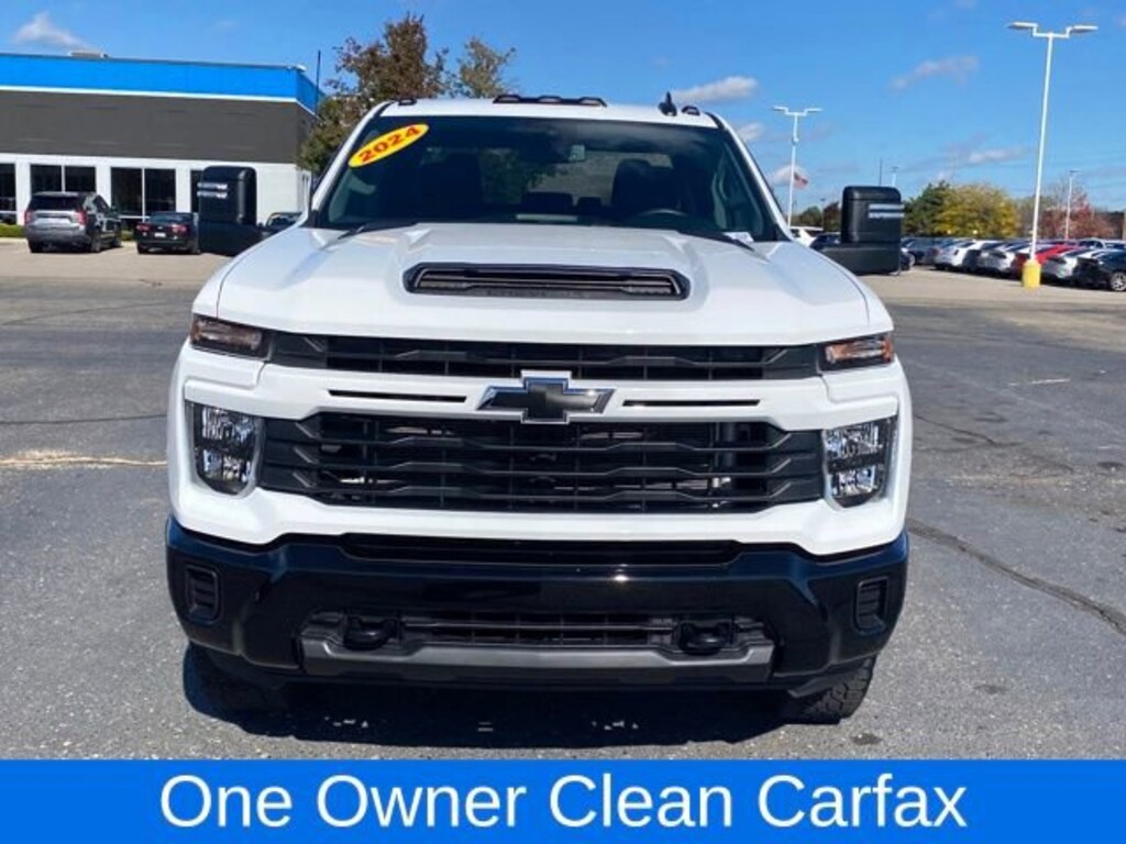 Used 2024 Chevrolet Silverado 2500 HD Custom Truck