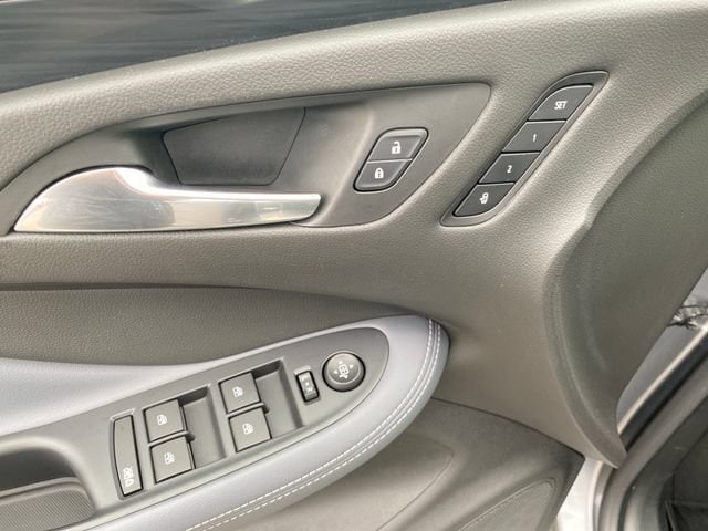 2020 Buick Envision Essence - Photo 17