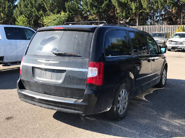 Used 2016 Chrysler Town & Country Touring with VIN 2C4RC1BG3GR232140 for sale in Flint Township, MI