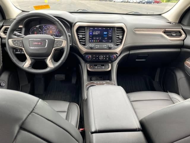 2023 GMC Acadia Denali - Photo 22