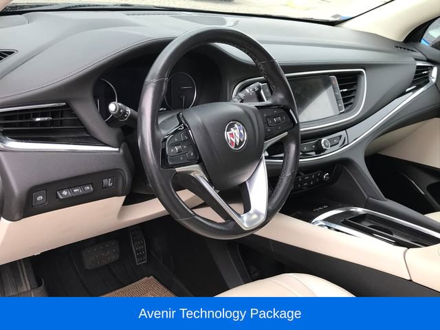 2022 Buick Enclave Avenir photo 2