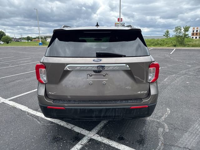 2021 Ford Explorer XLT photo 4