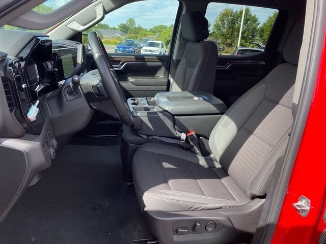 2025 Chevrolet Silverado 1500 LT - Photo 16
