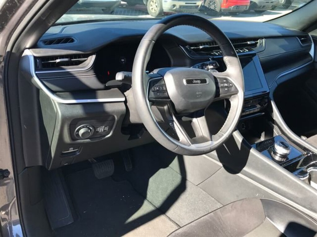 Used 2023 Jeep Grand Cherokee L Altitude