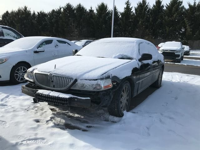 2011 Lincoln Town Car Signature Limited