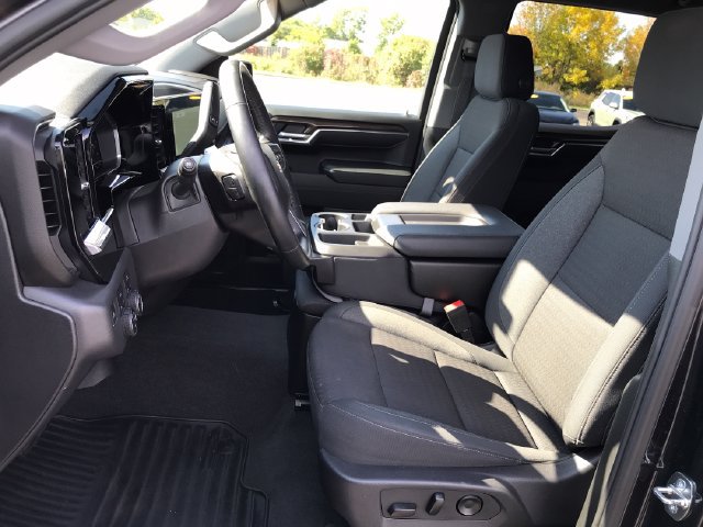 2024 Chevrolet Silverado 1500 LT - Photo 16