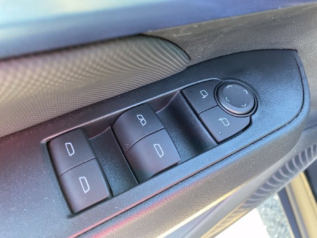 2024 Chevrolet Equinox EV LT - Photo 18