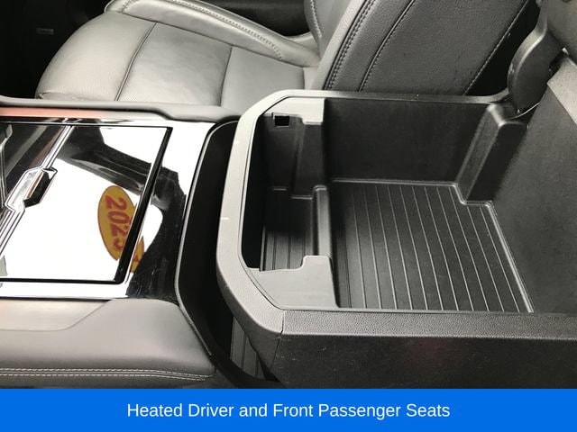 2025 GMC Yukon XL Denali - Photo 14