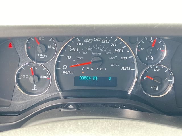 2025 Chevrolet Express Passenger 10