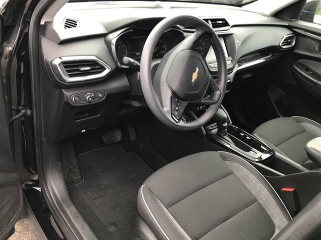 2023 Chevrolet Trailblazer LT photo 3