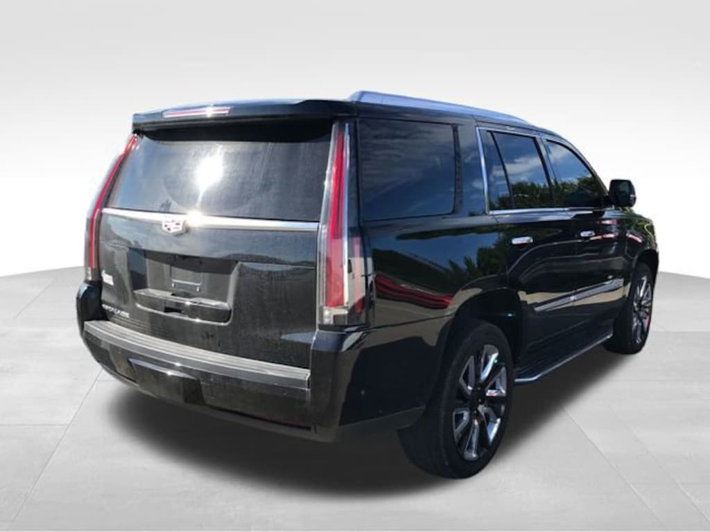 Used 2018 CADILLAC Escalade Luxury SUV